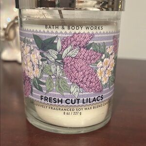 Bath & Body Works Fresh Cut Lilacs Candle - NEW 8oz